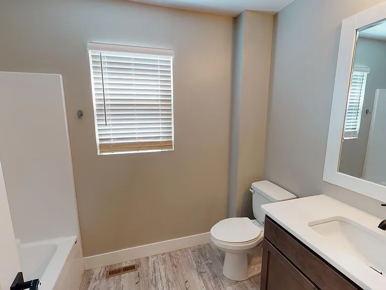 705 Legacy Dr — Photo 11