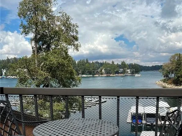 4 Village Rd #F, Lake Arrowhead, CA 92352