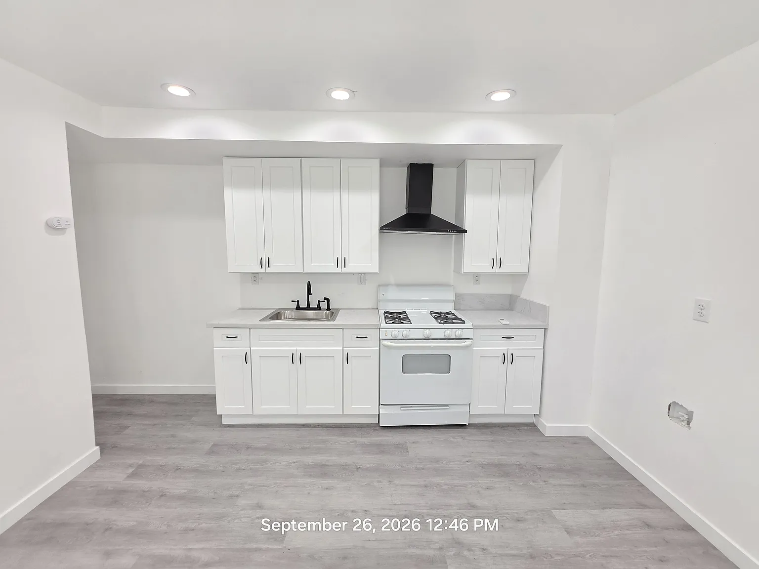 2 bed, 675 sqft, $1,750 — Photo 2