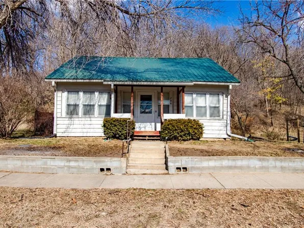 204 Commercial St, Forest City, MO 64451