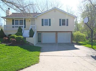 6601 NW Gilly Rd, Kansas City, MO 64152