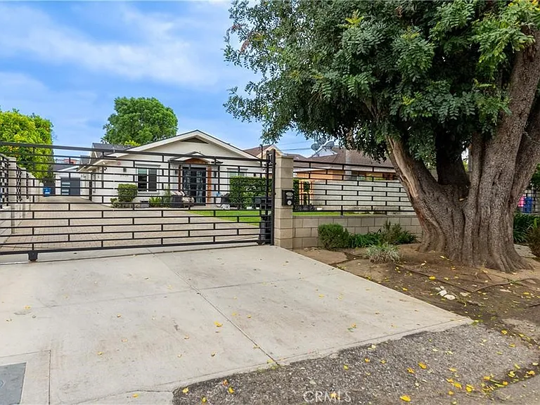 6940 Peach Ave — Photo 61