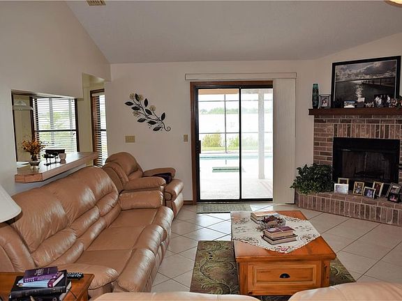 2nd image of 1190 Peak Cir