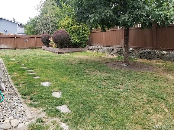4th image of 5807 65th Dr NE