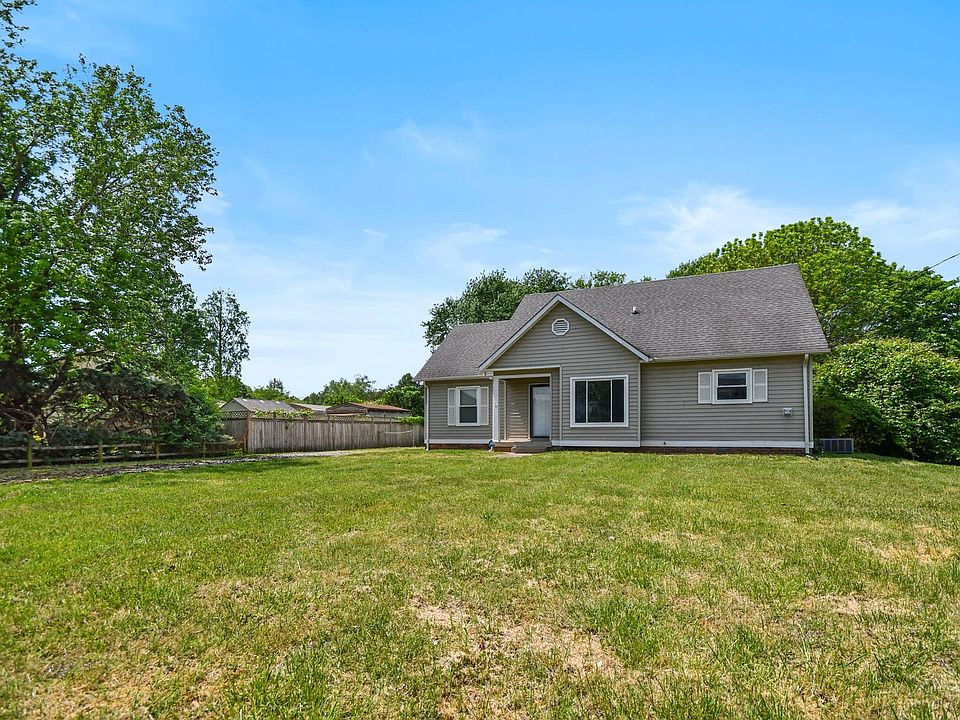 1st image of 3394 Minor Dr