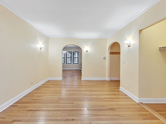 4th image of 1530 W Fargo Ave APT 1N