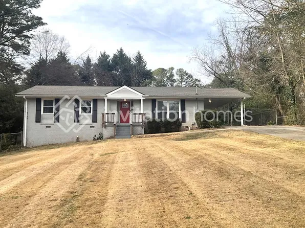 574 Stonewood Dr, Stone Mountain, GA 30087