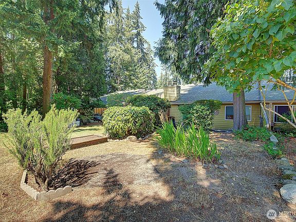 3rd image of 662 156th Avenue NE
