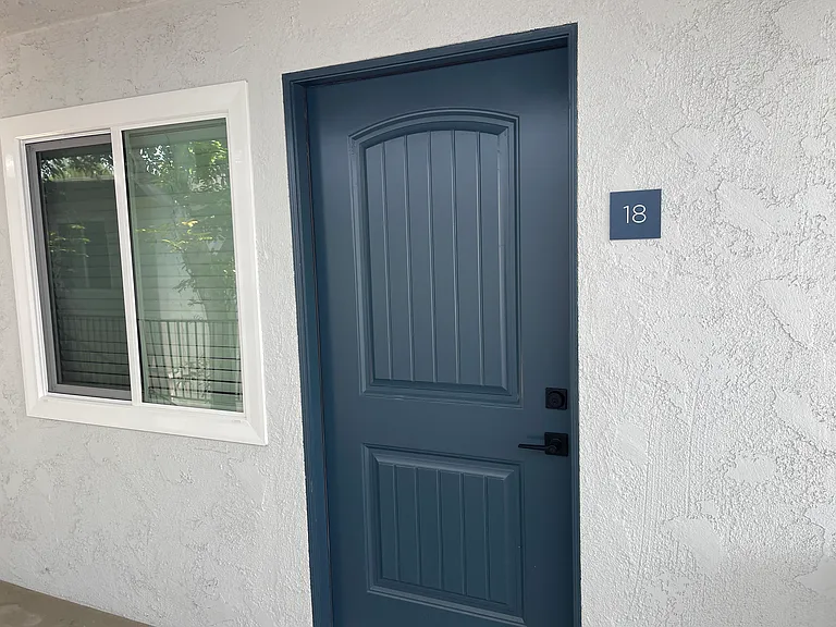 2330 N Grand Ave #18 — Photo 15