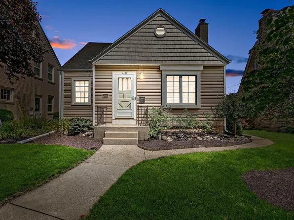 2340 South 56th STREET, West Allis, WI 53219