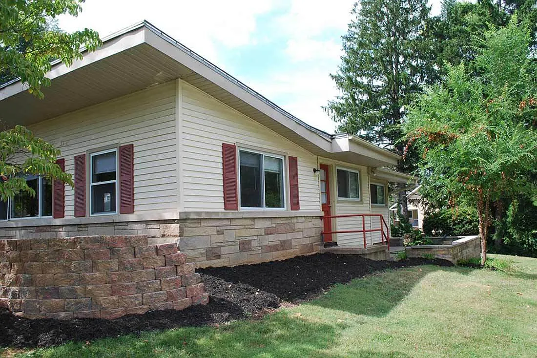 5 Bed, 2 Bath House - Haven on Hunter — Photo 1