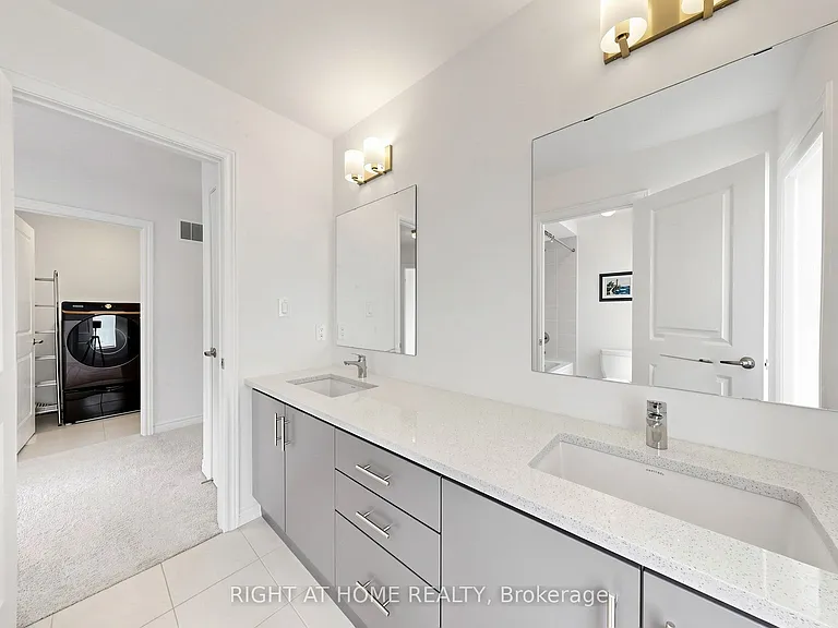 2046 Cameron Lott Cres — Photo 29