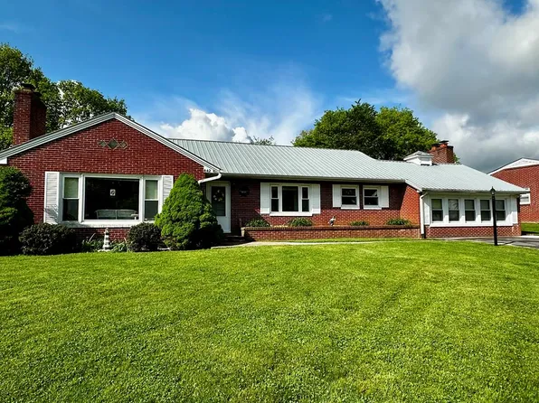 442 Wassona Dr, Marion, VA 24354