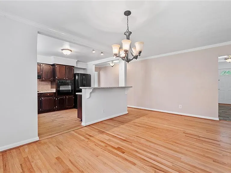 2348 Great Neck Cir — Photo 11