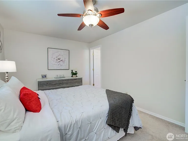 21930 3rd Pl W — Photo 14