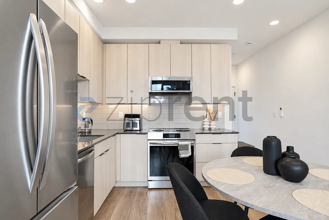 2 bed, 1240 sqft, $4,200 — Photo 4