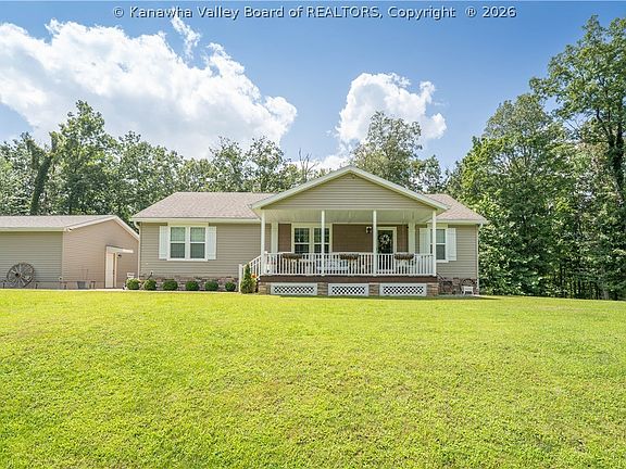 2nd image of 300 Valley View Dr
