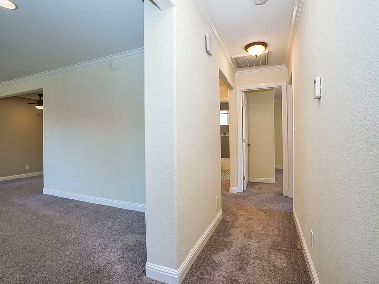 1621 Huron Ave — Photo 24