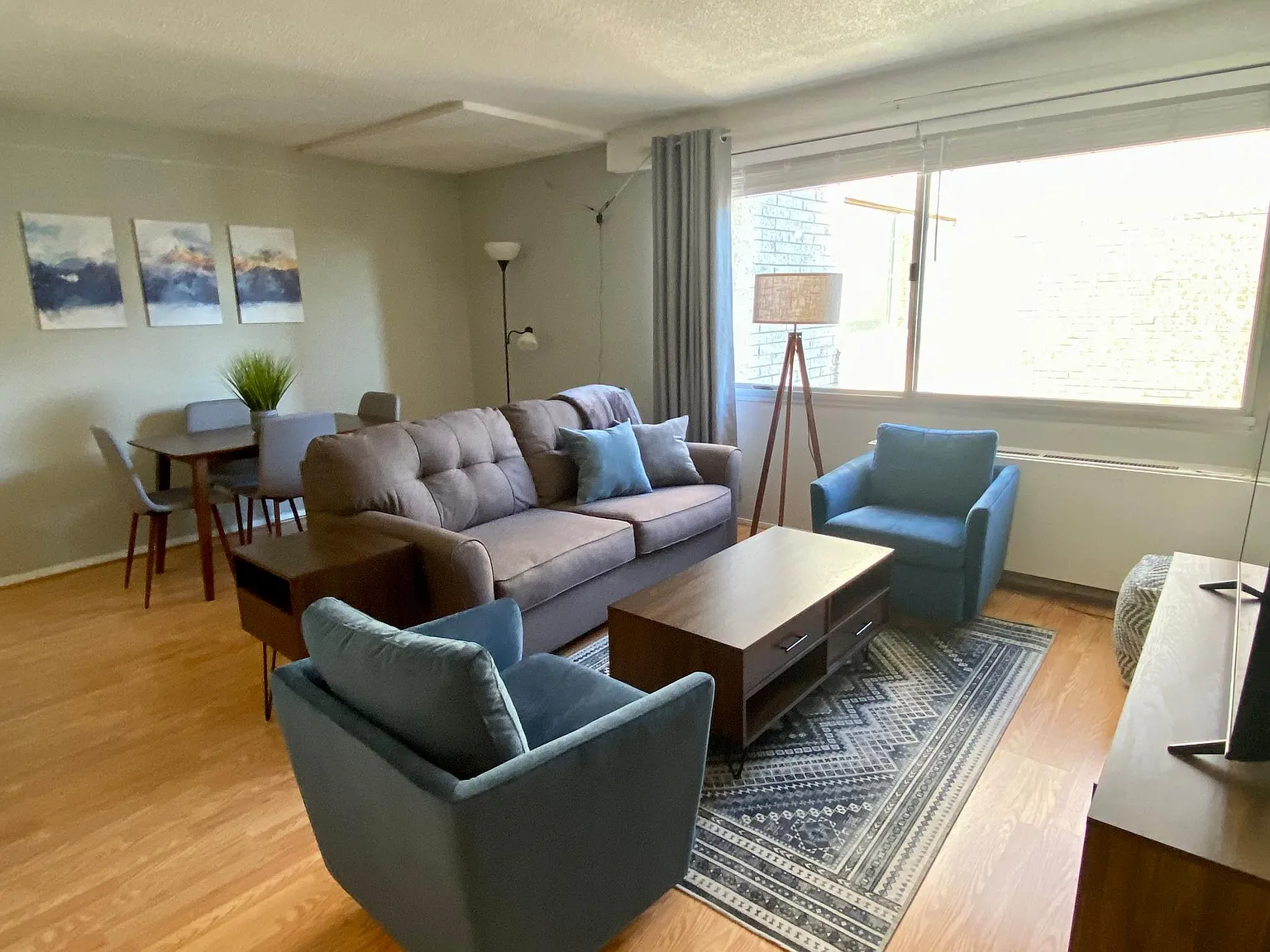 2 bed, 1004 sqft, $3,500 — Photo 3