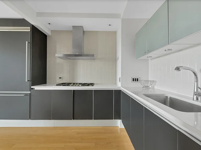 110 Central Park S #8B — Photo 11
