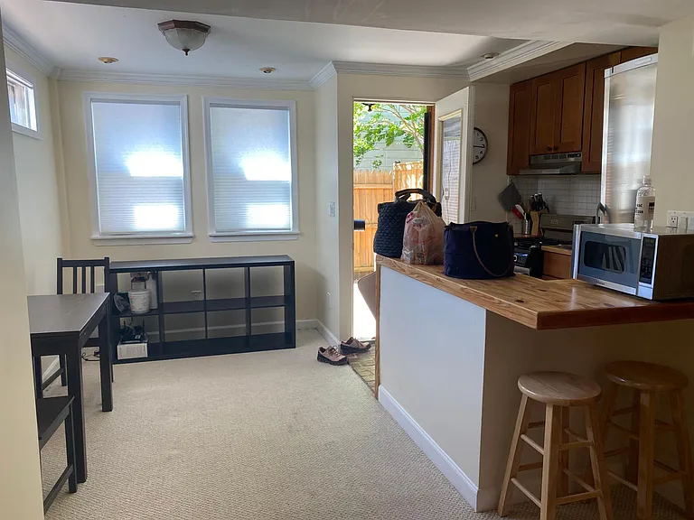 407 M St NE #B — Photo 8