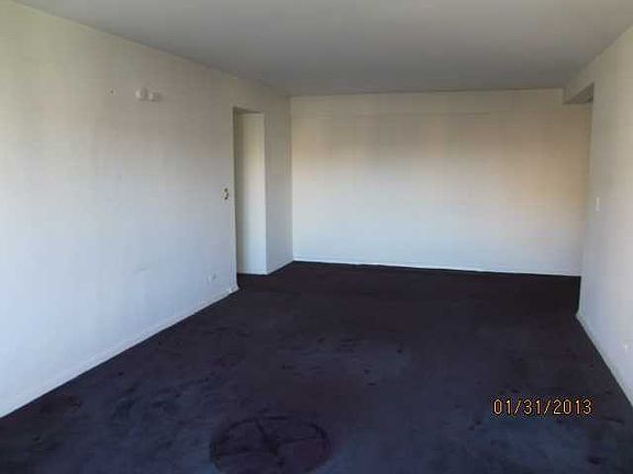 3rd image of 3515 Henry Hudson Pkwy APT 9C
