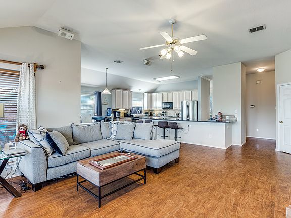 2nd image of 10403 Stone Falls Ln