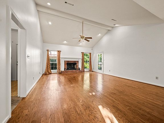 4th image of 6000 Longwood Rd