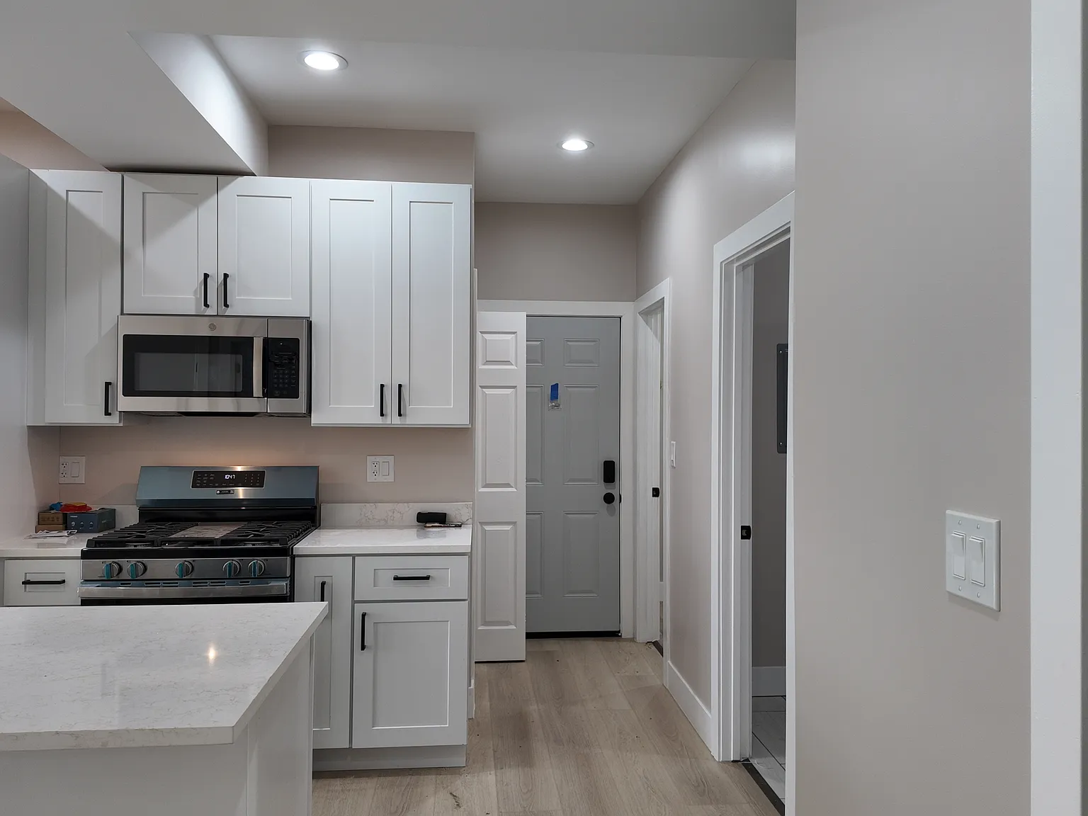 3 bed, 2.0 bath, $3,600 — Photo 4