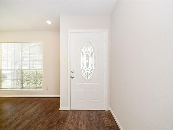 5th image of 5847 S Braeswood Blvd