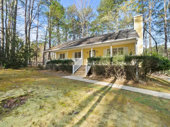 8205 Huntsman Ct, Chapel Hill, NC 27516