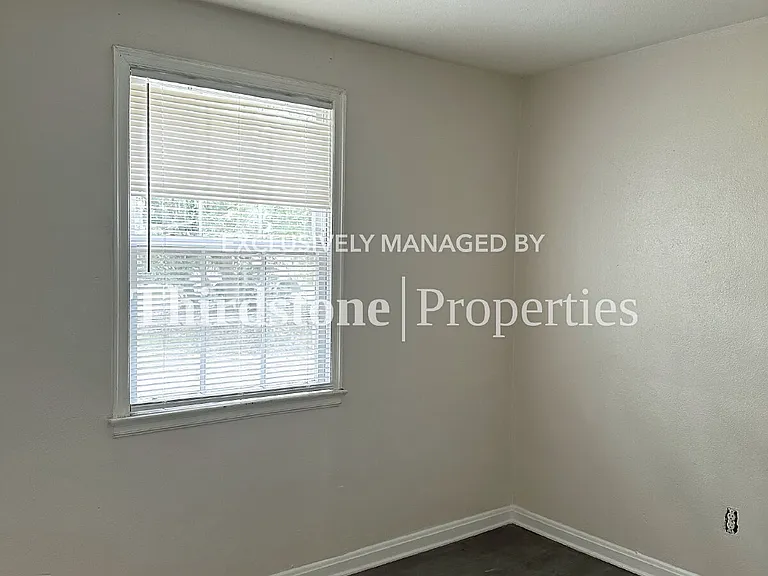 7959 Concord Blvd W — Photo 13