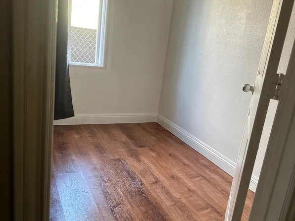 5944 Rose Ave #5, Long Beach, CA 90805