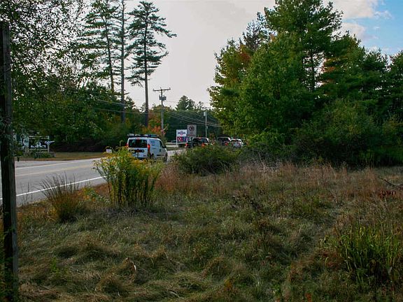 3rd image of 565 Franklin Pierce Hwy