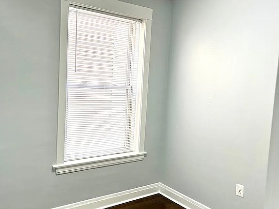 5th image of 2934 N Fairfield Ave #1