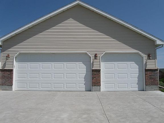 5th image of 1687 Sunny Pine Way