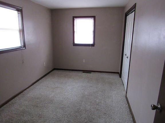 5th image of 2702 Lancaster Rd