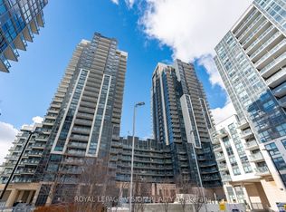 30 Meadowglen Pl #1904, Toronto, ON M1G 2V5