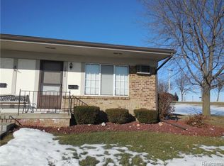 25240 Franklin Ter, South Lyon, MI