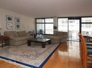 1430 N Astor St APT 5B, Chicago, IL 60610