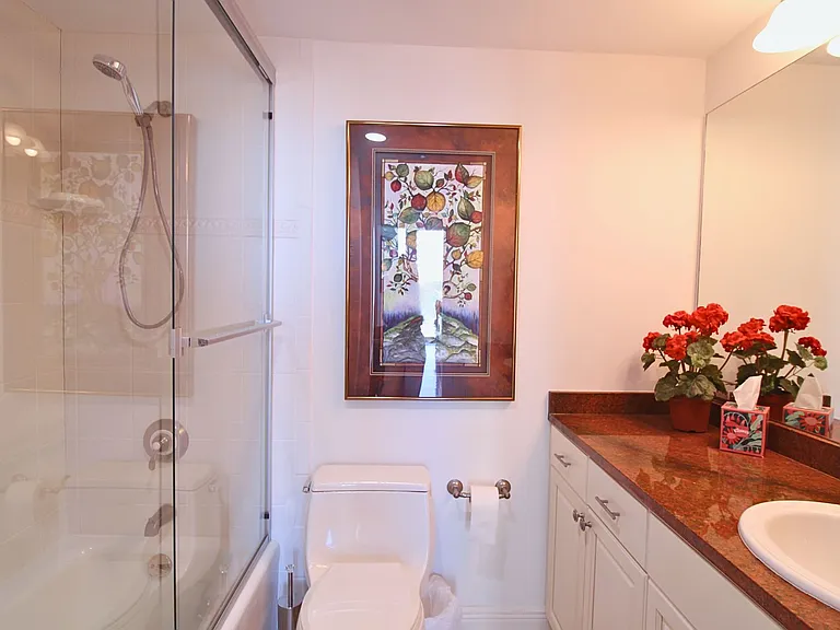 1 Beach Dr SE #1014 — Photo 28