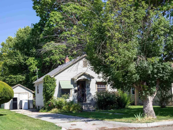 212 S Locust St, Nampa, ID 83686