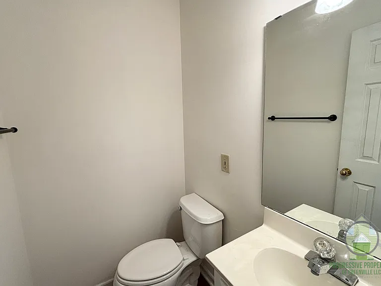 124 Oak Grove Lake Rd — Photo 11