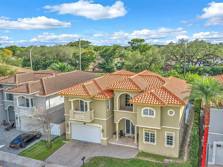 3545 Forest View Cir — Photo 38