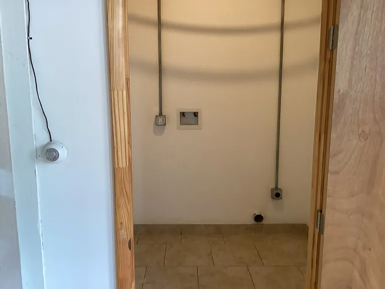 301 Henderson Ave — Photo 12