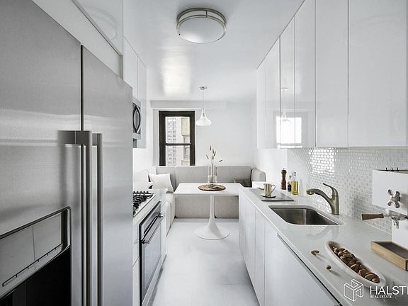 5th image of 401 E 89th St APT 11C