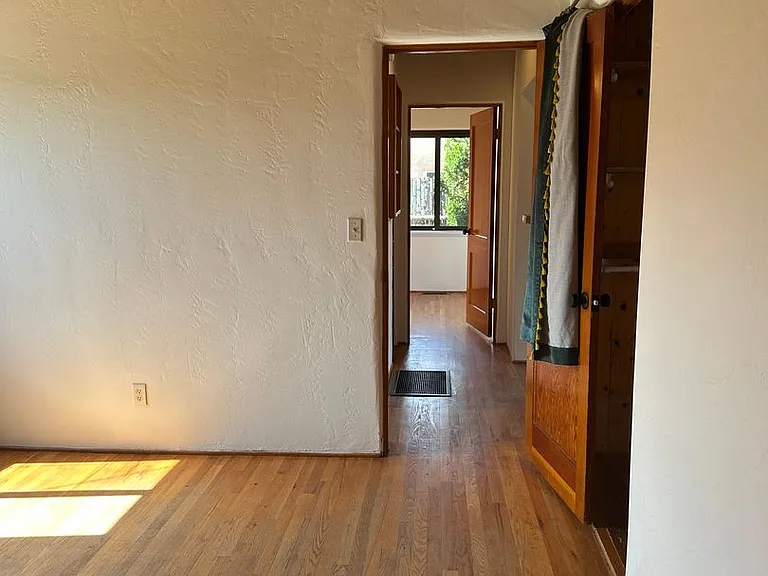1361 Santa Rosa Dr — Photo 21