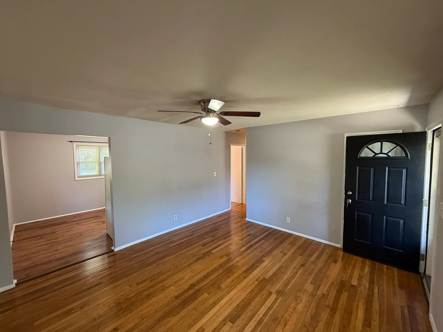 3 bed, 999 sqft, $1,425 — Photo 3