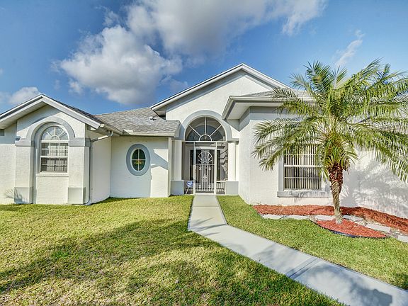 4th image of 2673 SW Altamira Avenue