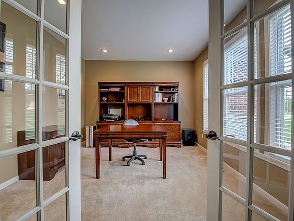 3rd image of 8644 Marais Dr